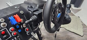 Logitech G920, doplňky + stojan Nexx Level - 5