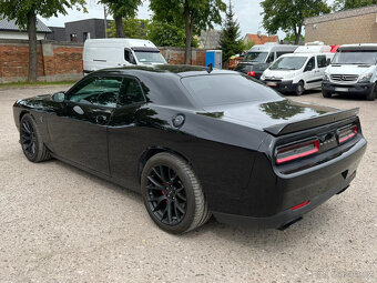 Dodge Challenger SRT Hellcat 6.2l - NEHAVAROVANÉ - 5