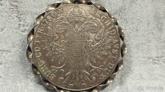 Velká stříbrná mince - tolar Marie Terezie ve stříbrném rámu - 5