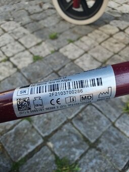 odlehčené chodítko s taškou a košíkem - 5