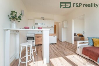 Světlý byt 2+kk s novou kuchyní v klidné části Sokolova - 5