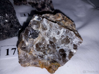 T10 Sbírka 23 ks minerálů a hornin – větší vzorky - 5