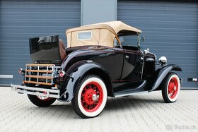 Ford Model A Roadster Deluxe - 5
