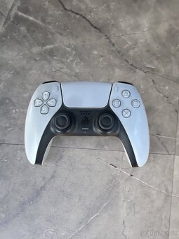 PlayStation 5 disk verze šedé příslušenstvím - 5