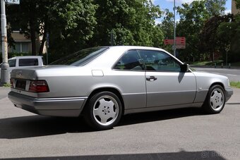 w 124 coupe MERCEDES - 5