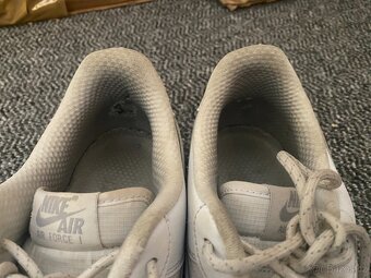 Boty NIKE AIR FORCE 1´07 LUXE SUMMIT White vel. 45 - 5
