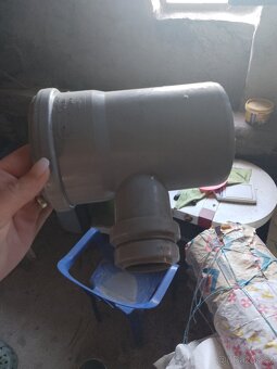 Prodám 100mm  HTB  kanalizační rozdělovač, odtokové mřížky - 5