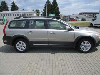 VOLVO XC70 D5 151kw AWD Momentum Kinetic 07/2010 - 5