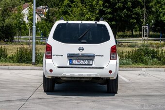 Nissan Pathfinder 2.5 dCi SE - 5