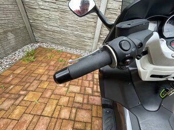 Aprilia SRV 850 - 5