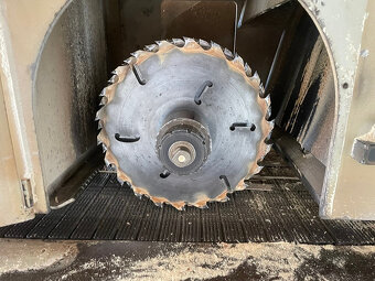 Rozmítací pila jednohřídelová PWR 401.6 75 kW - TOS - 5