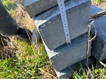 Sloupek, schod, palisády - 5