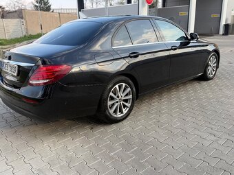 Mercedes Benz E 200 - 5