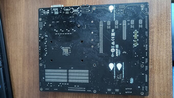 MSI B450 GAMING PLUS - 5