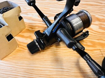 2 NAVIJÁKY SHIMANO BAITRUNNER AERO 8000 GTE - 5