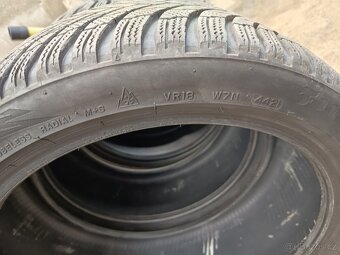 235/40R19 96V zimní Firestone Winterhawk 4 sada dot 4421 - 5