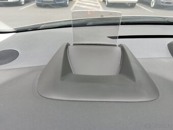 Peugeot 3008 2.0 Blue HDI 110kw (150koní) - 5