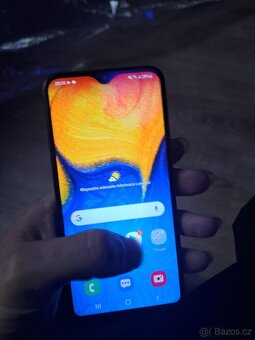 Samsung galaxy a20e - 5