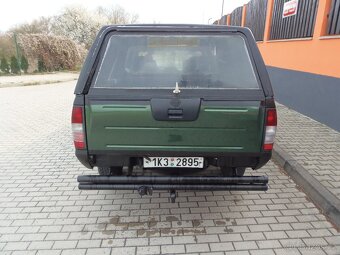 Nissan Navara 2.5 TD Double-Cab 4x4 tažné 3t - 5