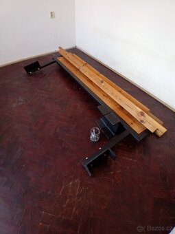 Masivní postel 200x200cm + rošty - 5
