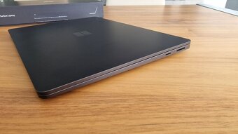 Microsoft Surface Laptop 7 – 15" / 16 GB RAM / 2 TB SSD - 5