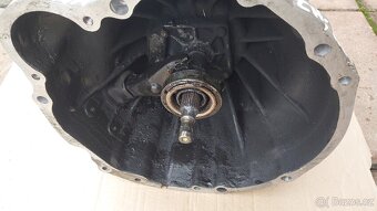 Nissan D21 2,4i  převodovka - 5