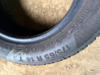 prodám zimní 175/65/14 Continental a Semperit - 5