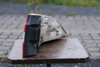 Škoda Superb 2 - zadní světlo - 5