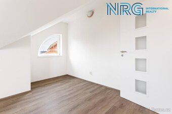 Prodej rodinného domu 4+1, Sibřina, 554 m2 - 5
