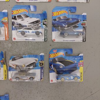 Modely HotWheels - 5