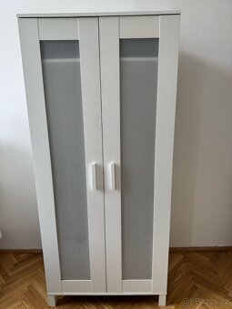 Bílá skříň ikea brimnes - 5