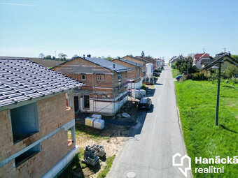 Prodej novostavby rodinného domu 4+kk v obci... - 5