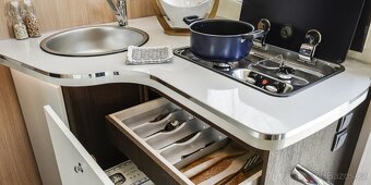 Pronájem obytného vozu až pro 7 osob - 5