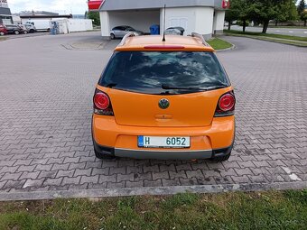 VOLKSWAGEN POLO CROSS 1.4 I - 55 kW - AUTOMATICKÁ PŘEVODOVKA - 5