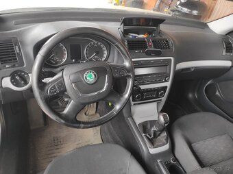 Škoda Octavia II 1.6 TDI facelift k opravě nebo ND - 5