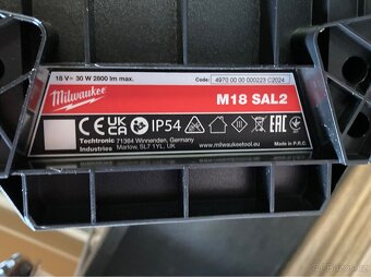 Aku stojanová svítilna Milwaukee M18 SAL2-502B - 5