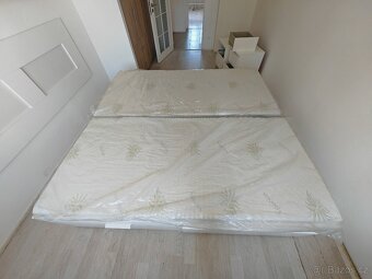 Postel Ikea Brimnes 180x200 včetně nových matrací - 5