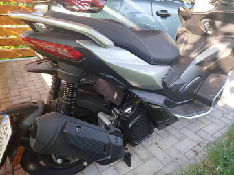 Aprilia SR gt 125 - 5