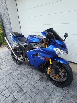 Kawasaki ZX-10R Ninja - 5