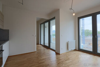 Pronájem bytu 2+kk/B, 46 m2 + 5 m2 balkon, ulice Breitfeldov - 5