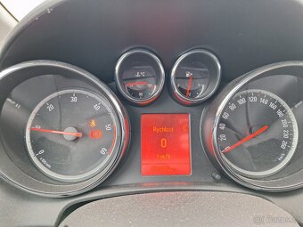 OPEL ASTRA SPORT TOURER 2,0 - 121  KW - 5