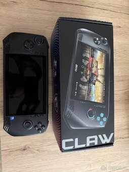 MSI Claw - 5