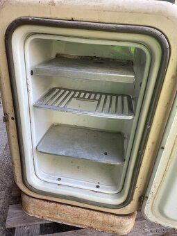 Staré věci po úklidu . - 5