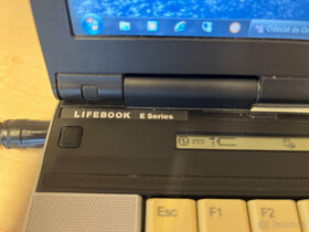 Fujitsu Lifebook E Series, model E8420 - 5