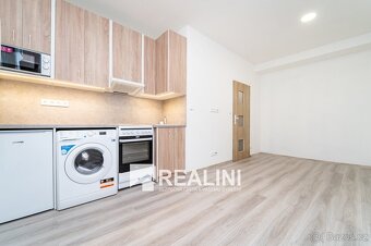 Pronájem bytu 1+kk po kompletní rekonstrukci, 21m2 v Karvin - 5