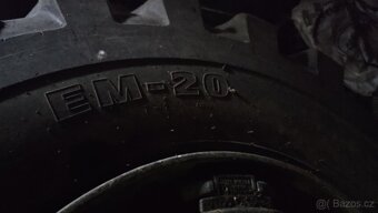 Pneumatiky 23.5-5 včetně disku - 5