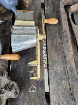 Mlýnek na maso, odšťavňovač, mlýnek na strouhanku - 5