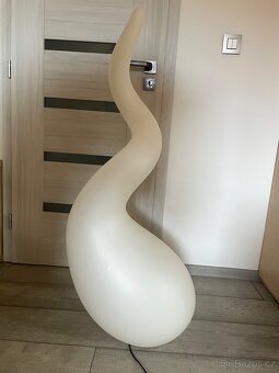 NEXT Alien XL jednoduché dizajnové stojace svietidlo - 5