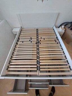 Bílá manželská postel 160x200 s úložným prostorem + rošty - 5