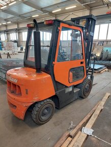Vysokozdvižný vozík Doosan 3 t - 5